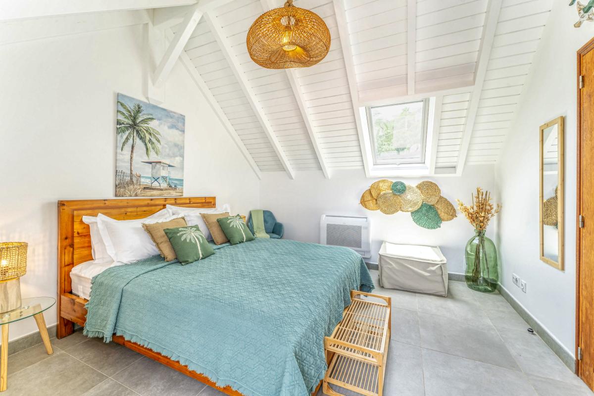 17.A louer villa avec piscine et Terre de haut Les Saintes
